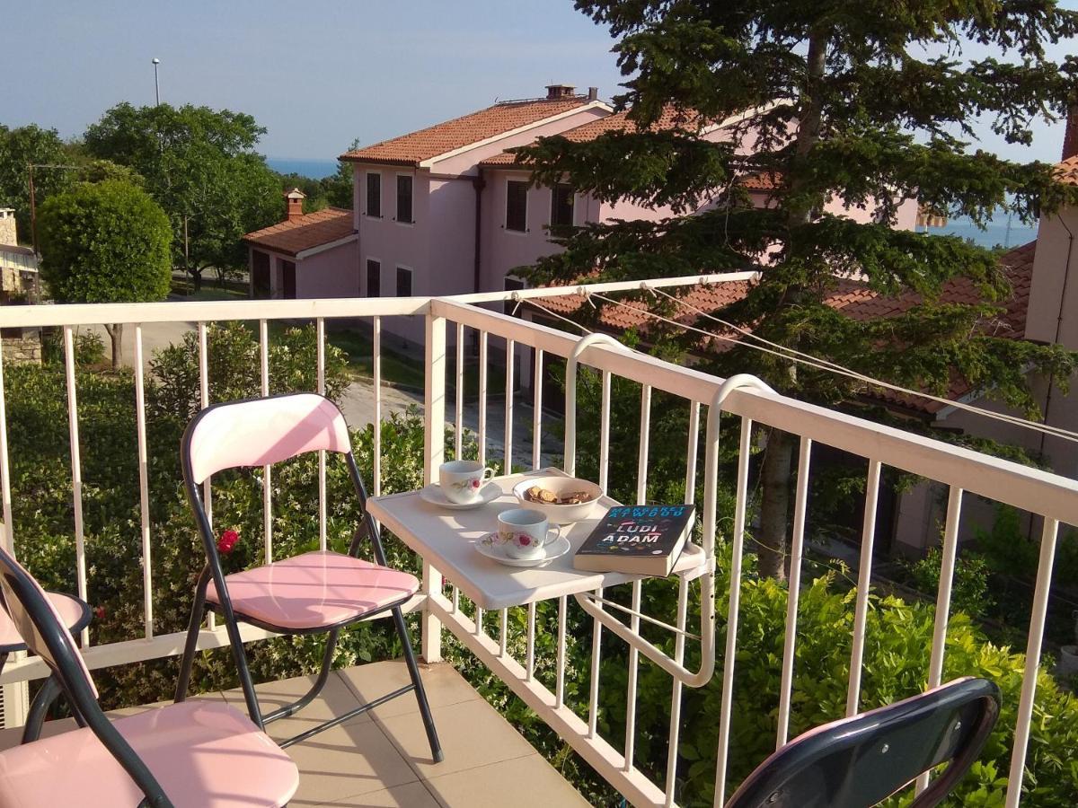 Laura Koromačno Exterior foto